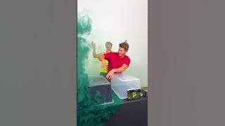 Which SMOKE BOMB will stain my playbutton? 👀