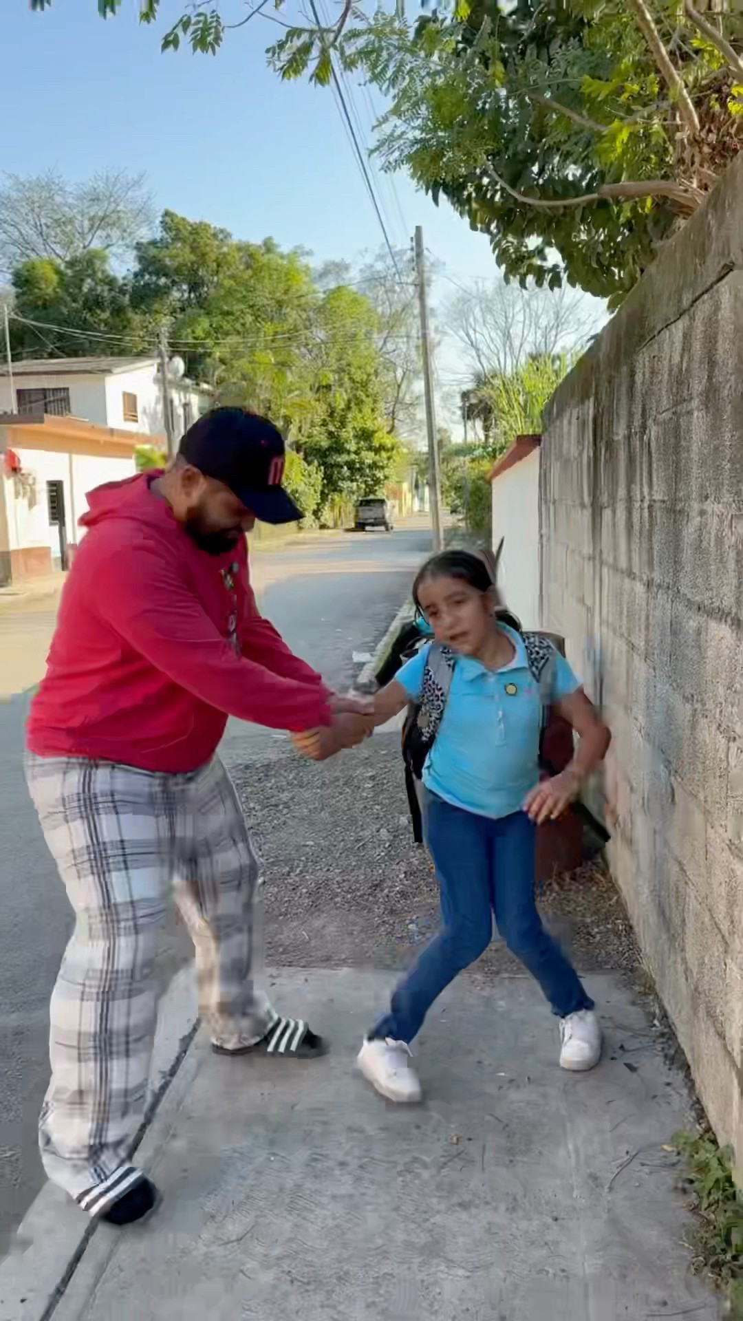 CUANDO INVENTAS ENFERMEDADES PARA NO IR ALA ESCUELA ?
