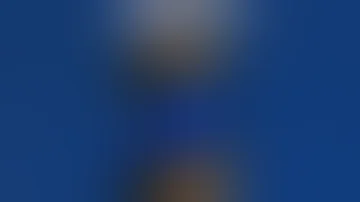 مرد فرصت طلب از لباس عوض کردن دختره سواستفاده میکنه 