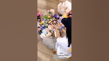 #Lisa celebrating 104 million followers on her IG with #labubu