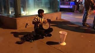 Kadıköy’de Fenerbahçeli Darbukacı #darbuka #streetmusic