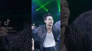 Candu banget sama musik nya #namanana #lay #zhangyixing