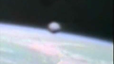 НЛО - UFO - OVNI - N.A.S.A. STS-51-A Original U.F.O. Footage Sphere 1993