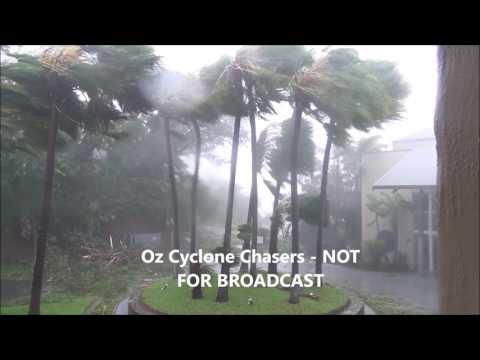 Severe Tropical Cyclone Debbie Chase - Airlie Beach Full Chase/Documentary