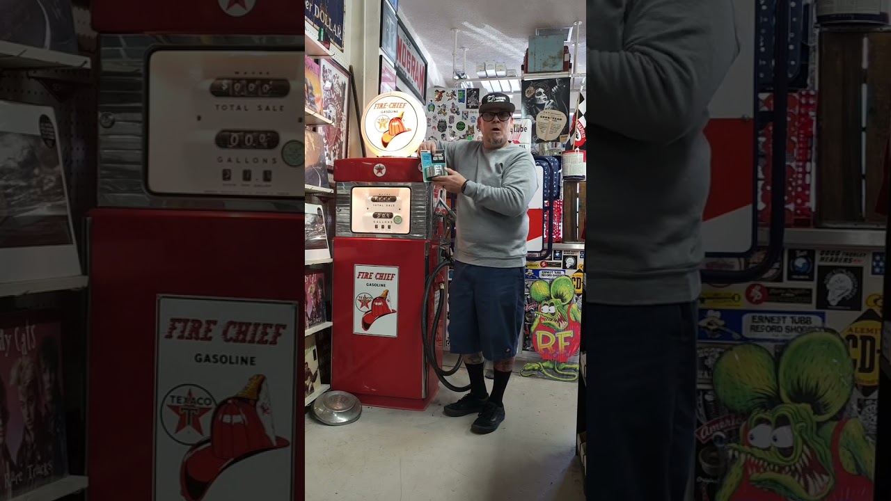 Grumps Item Of The Day: Hollywood Accessories Imperial Ashtray, N.O.S.