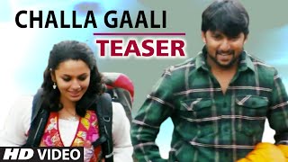 Presenting to you challa gaali thakuthunna teaser video songs from
movie yevade subramanyam starring nani,malvika , vijay devara konda
song: tha...