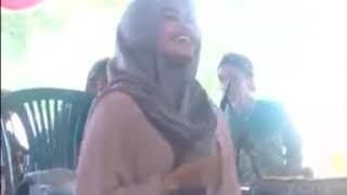 Pacaran nya sama aku. Nikah nya sama dia😁 wanita bermental baja😎