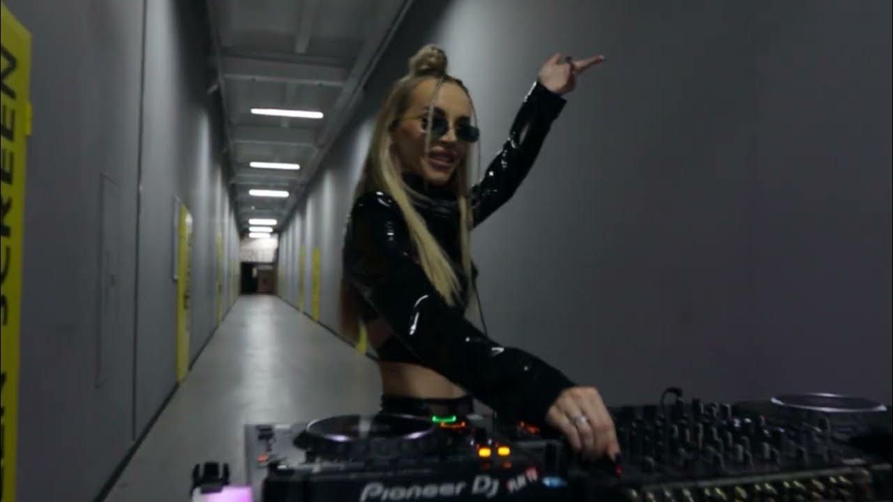 Karry G - This Is It Karry G - This Is It