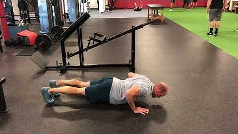 EricCressey.com: Yoga Push-up w/Opposite Leg Reach