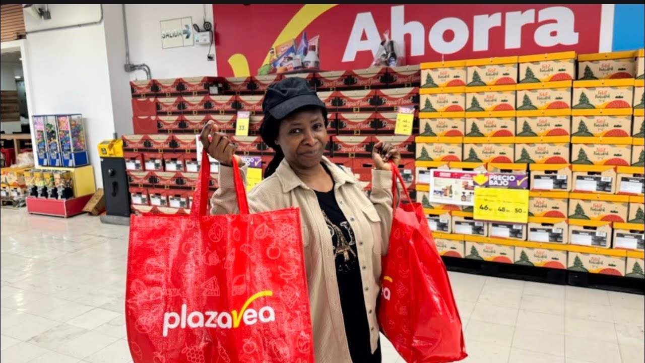 SHOPPING IN PLAZAVEA PERU
