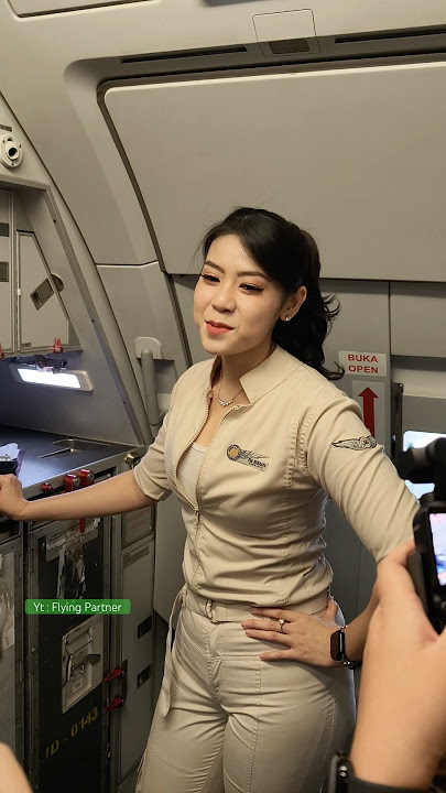 Pramugari Cantik Super Air Jet Mbak Tia dalam Pesawat nih😁😁🥰🥰👍👍