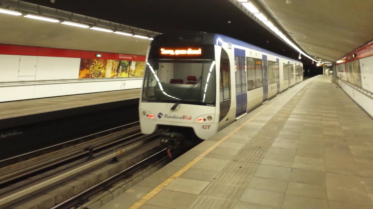 RET Metro Type RSG3, buiten dienst, door Voorschoterlaan richting Remise 's-Gravenweg