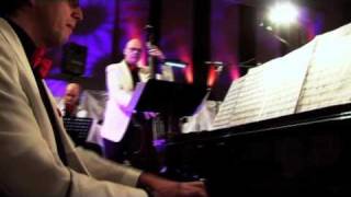 Munich Swing Orchestra - The Opener chords