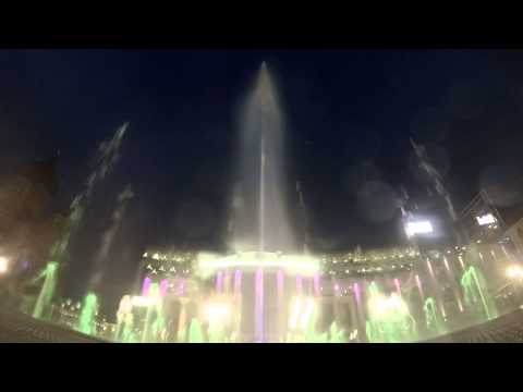 Танцующий фонтан в Туле (Шоу фонтанов на площади Ленина)