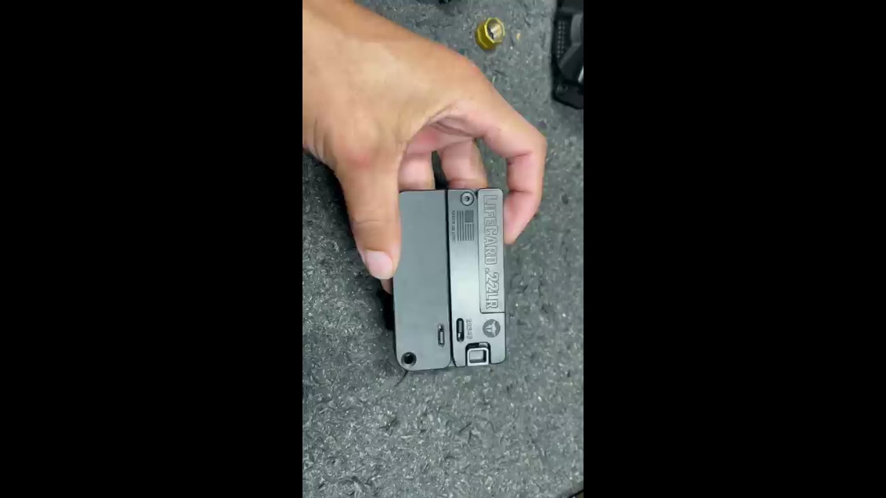 WORLDS SMALLEST GUN LifeCard 22