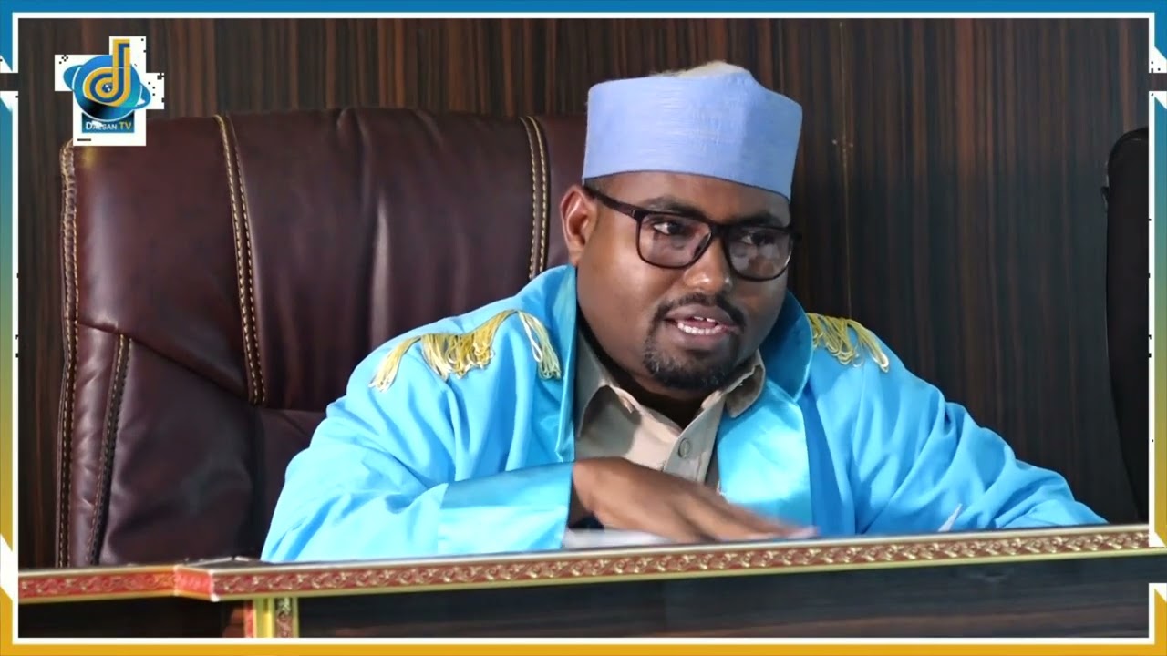 Maxkamadda Gobolka Benaadir ayaa su'aalo weydiisay eedeysane Cabdalle Axmed Muumin oo loo heysto
