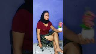 Hijab Bar Bar Pemersatu Bangsa - Bunga Desa Cantik