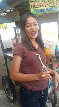 VIDEO LUCU CEWE PENJUAL BAKSO WAYAHE WAYAH E