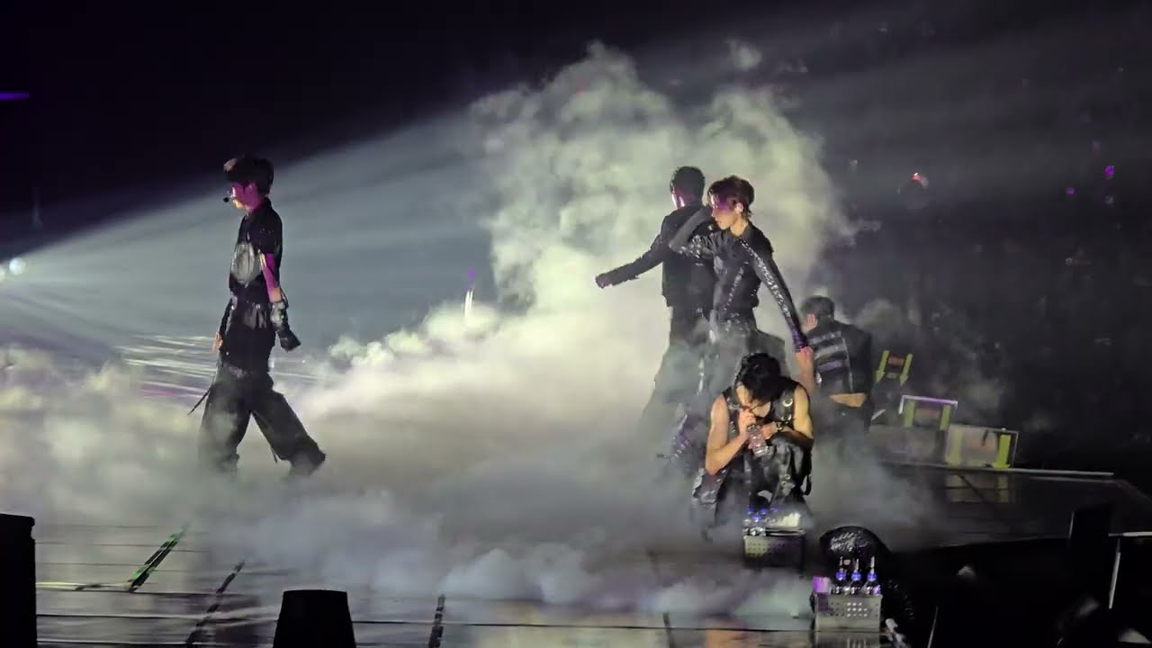 251031 엔시티 위시 콘서트 첫콘 비디오후드💓🤦🏻‍♀️💓