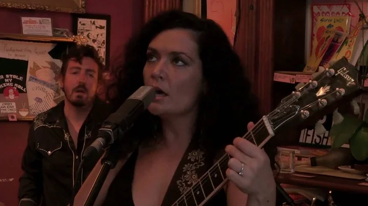 Leah Flanagan Live @ Parliament on King - FULL CON...