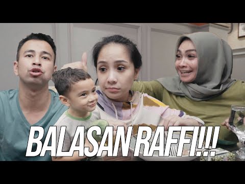 PUSH UP!!RAFFI BALES NGERJAIN MAMA RIETA PAS SAHUR BARENG