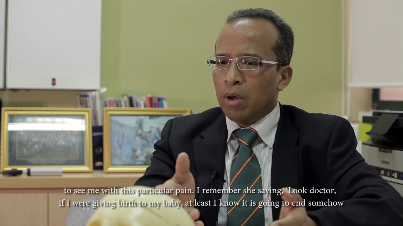 How does facial pain syndrome affect patients?