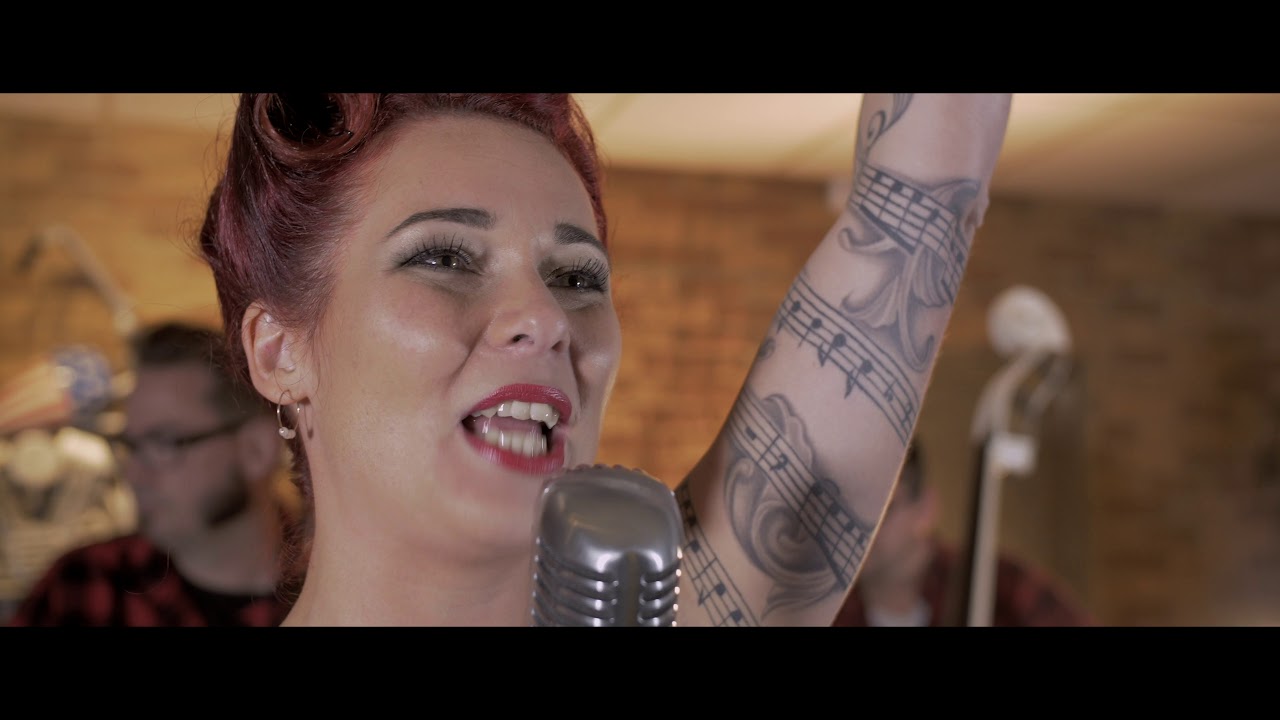 Wendy Woop - Ik Leef Van Rock And Roll (Officiële Videoclip)