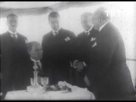 Soyadı Kanunu ve Mustafa Kemal'e Atatürk Soyadının Verilmesi