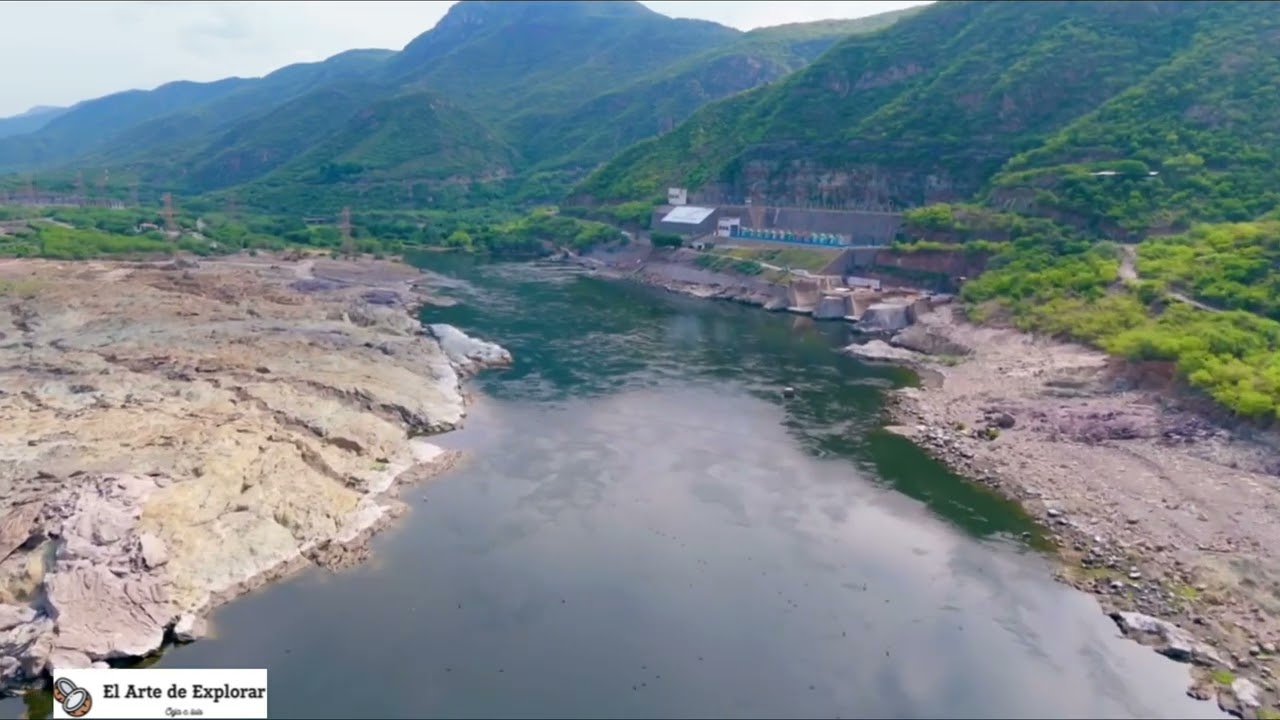 Un poco de historia en la presa Infiernillo, Arteaga Michoacán 