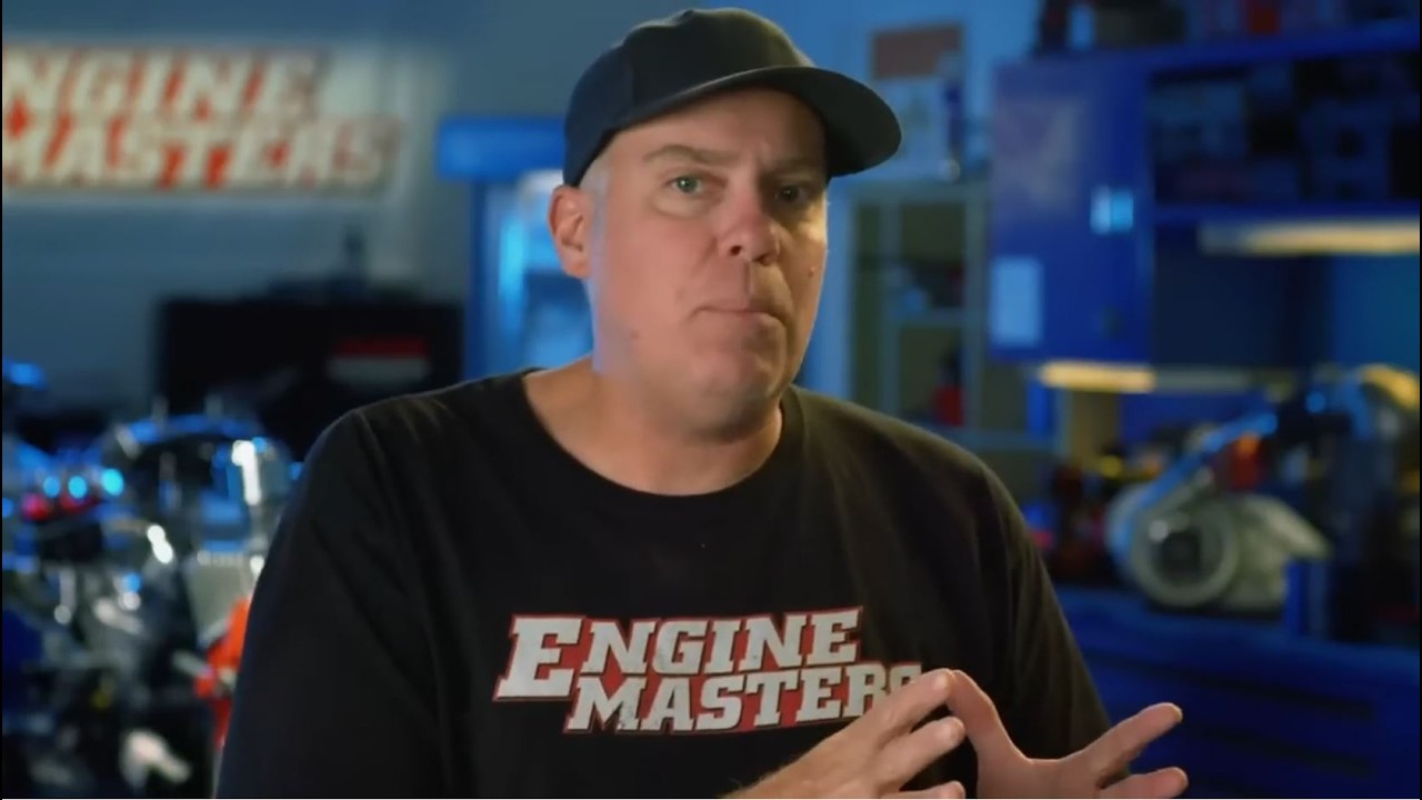 Engine Masters S05E26 – Engine Masters Go to School on the Gen III Hemi ...