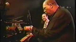 Michel Camilo & Chucho Valdes - El Manisero Live [STEREO!!] 1999 chords