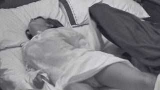 Raw & Real: Rare Unposed Photos of Old Hollywood Stars Caught Off Camera (1950s–1980s)