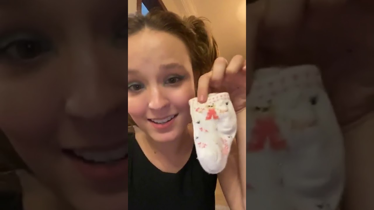 Larissa Manoela Live Stream, April 7, 2020
