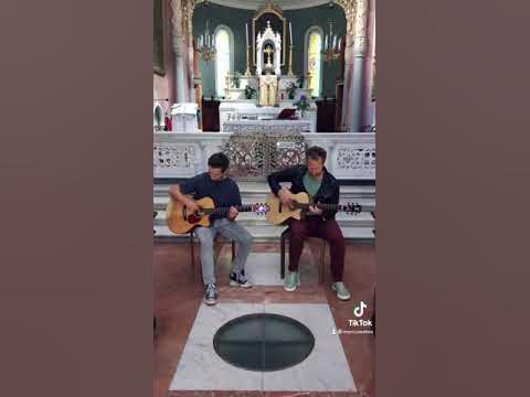 A classical guitar duet with the Pickaso Guitar bow 