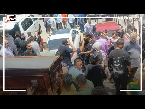 أشرف زكي يشارك فى تشييع جنازة الممثل أحمد قنديل بمسجد الحصري