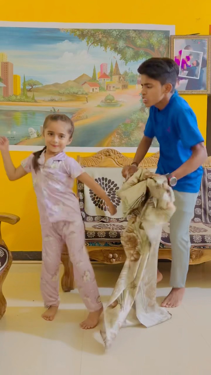 Magic Dance don’t miss the end ???? @nishita1962 #magicdance #funny #couple #comedy #shorts