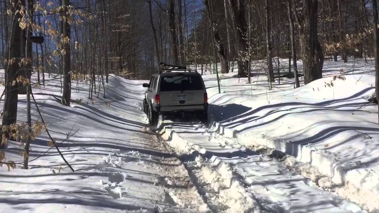 Jeep Cherokee XJ GoodYear Duratracs in deep snow