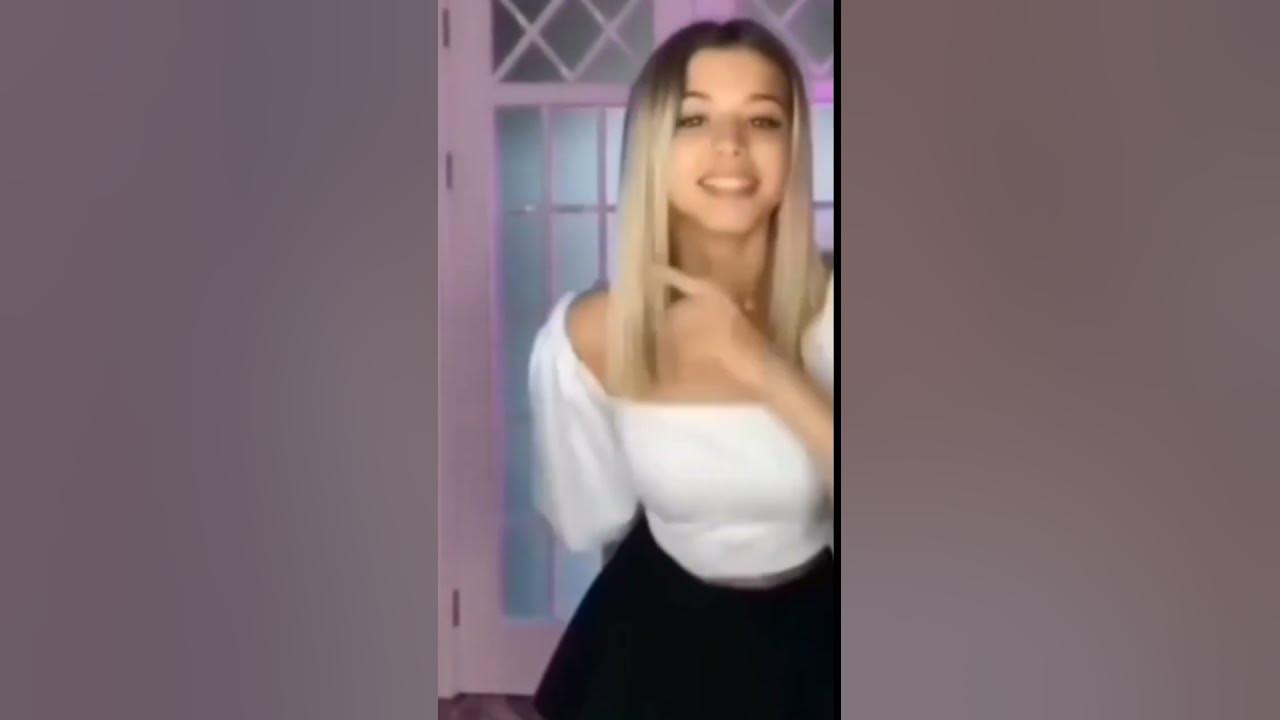 Юля гаврилина на концерте. Гаврилина показала за 15. Гаврилина показала свои фары за 15 миллионов видео. Гаврилина стрим 15 миллионов. Гаврилина показала за 15 миллионов видео.