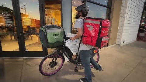 DoorDash warns of longer wait times for non-tippers