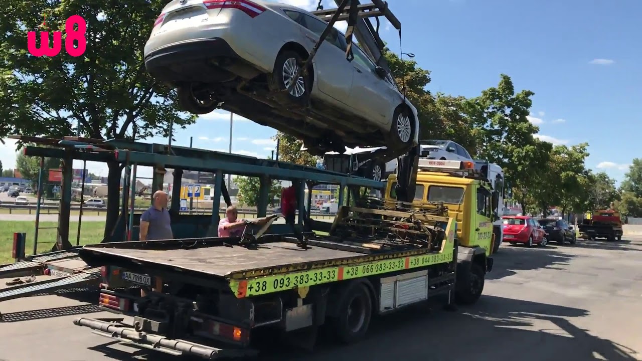 Погрузка автомобиля в автовоз