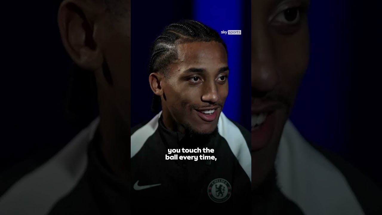 João Pedro started out his career as a ___ 🤯