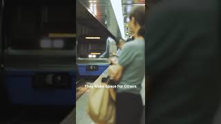 Why Do Japanese People Never Block Train Doors? 🇯🇵