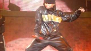 Chris brown - picture perfect live at hmh shakin his booty hq