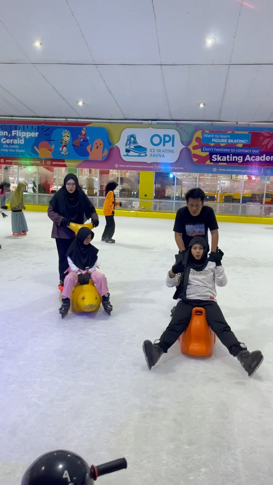 INI PENJELASANNYA‼️ Kalian bisa main ice skating nggak guys?