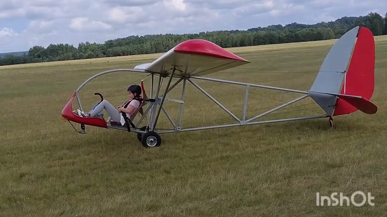 ЮНАЦЬКА АВІАЦІЯ