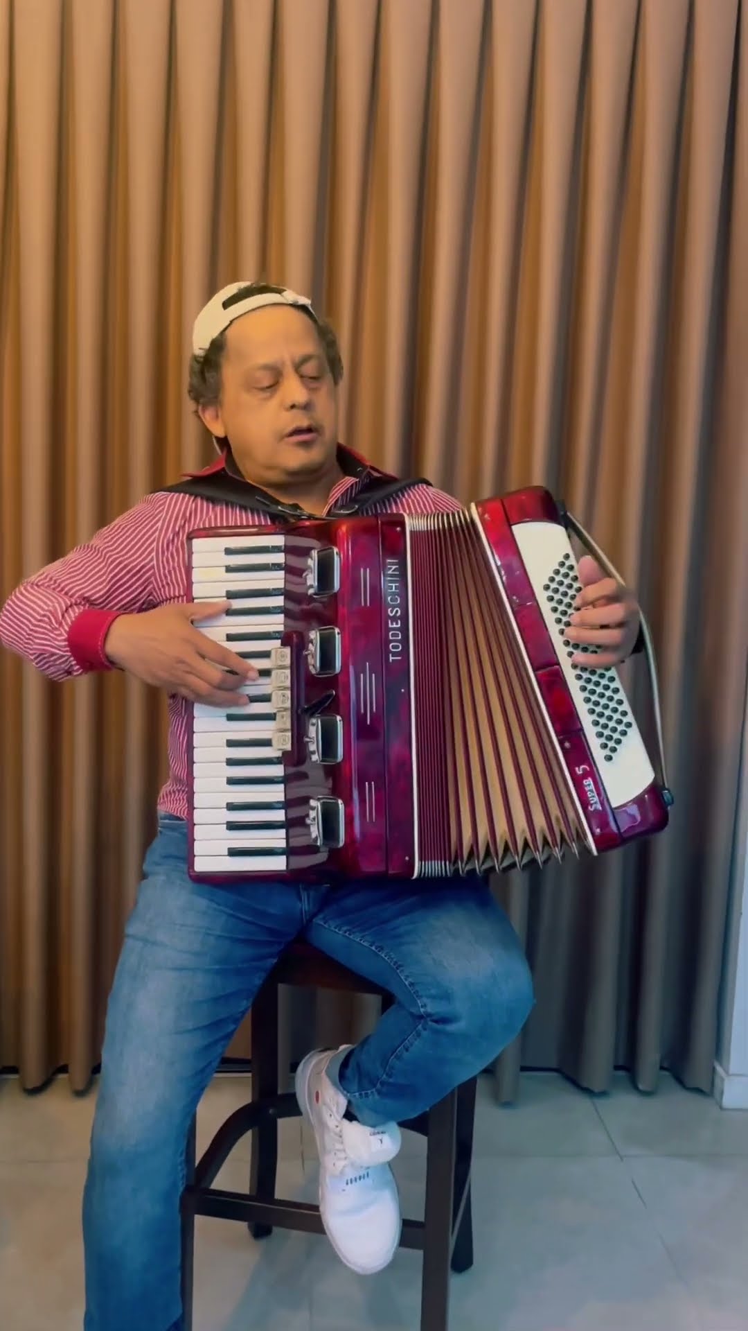 Acordeon disponível