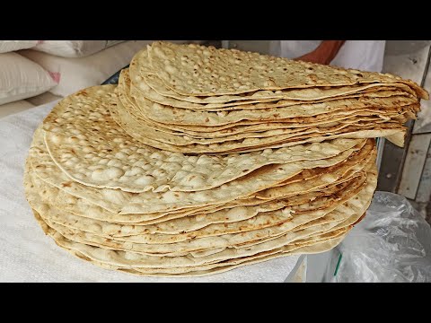 نان تافتون پخت قدیمی ترین و سنتی ترین نان ایران روزانه 12000 نان پخت می شود