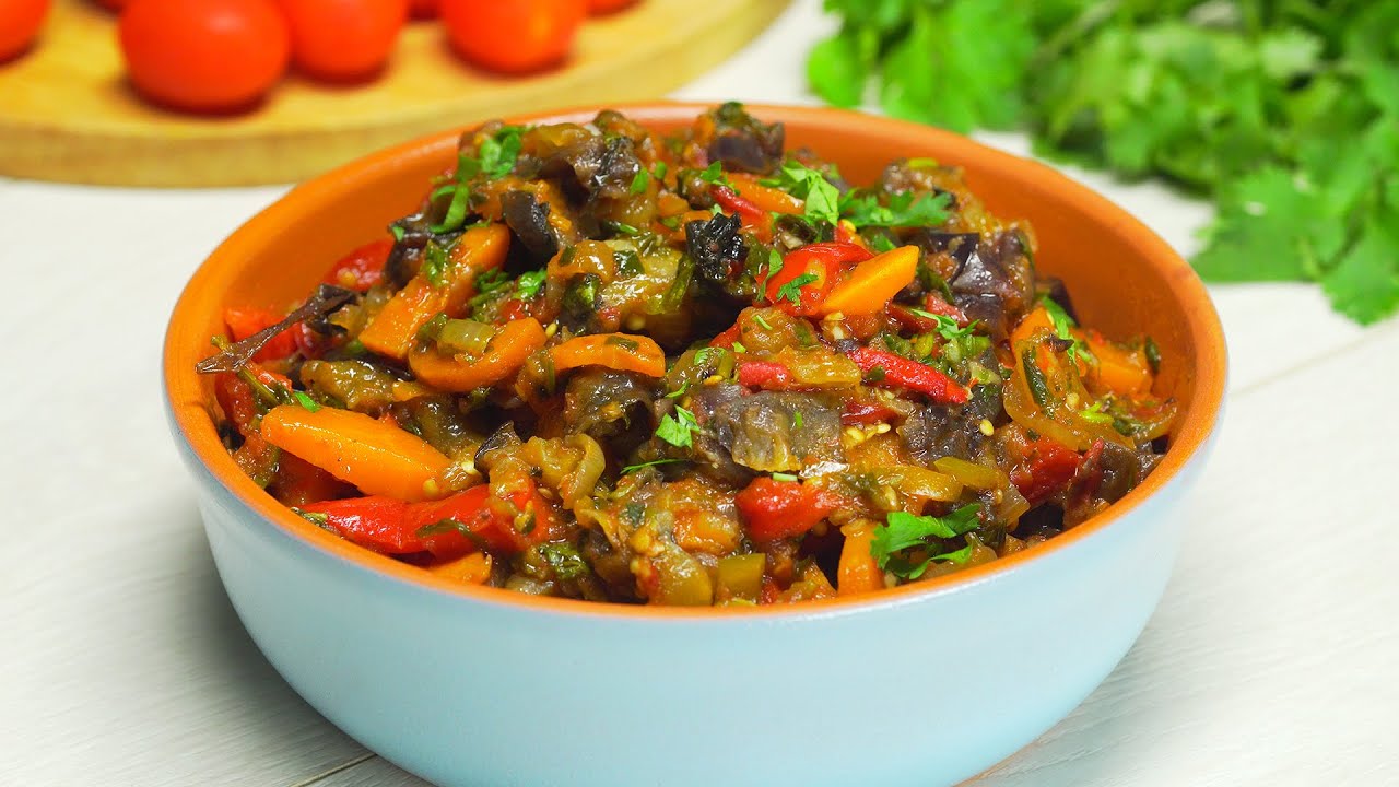 ⁣An amazing combination of vegetables and spices! The famous AJAPSANDAL. Recipe by Always Yummy!