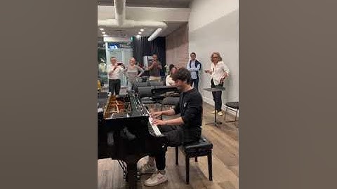 Playing my new track “STARFALL” at a random recital in downtown Montreal