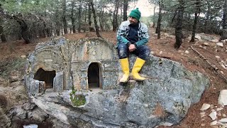 Terrifying Treasures in Rock Tombs Surprise Us!!!